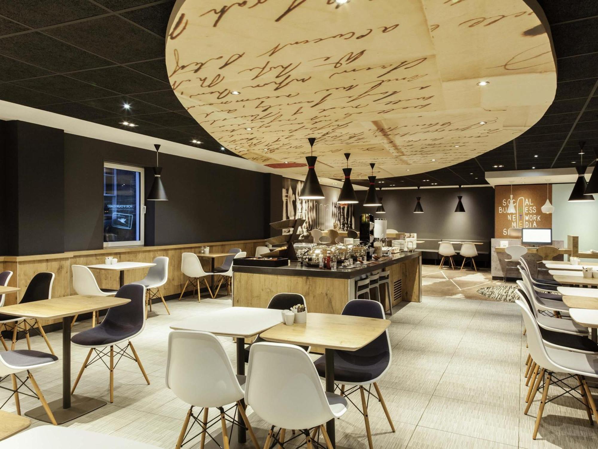 Ibis Edinburgh Centre Royal Mile — Photos 1